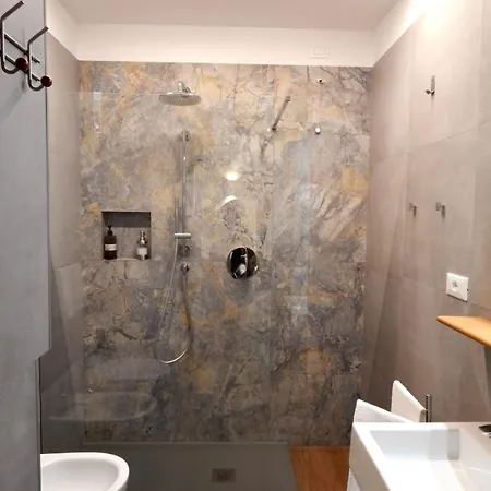 Domus Quintili Monti *