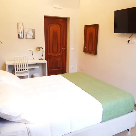 Domus Quintili Monti * Roma